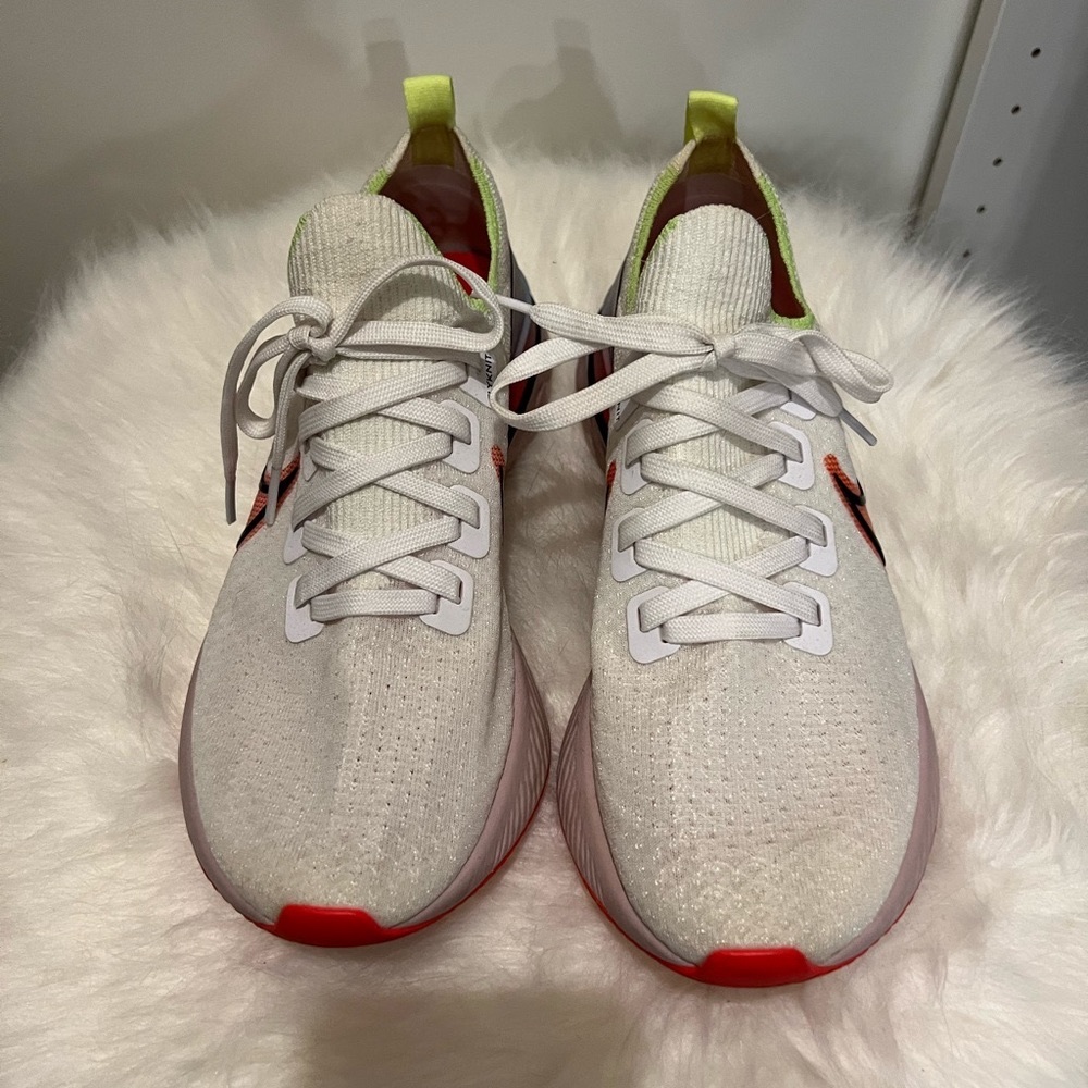 Nike Women’s React Infinity Run Flyknit 2
